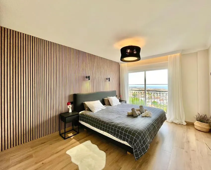 Modern Holiday Home & Panoramic Views 米哈斯 0*,  西班牙